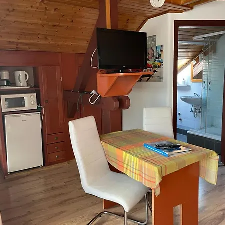 Fehérló Vendégház&restaurant Casa de hóspedes 4*
