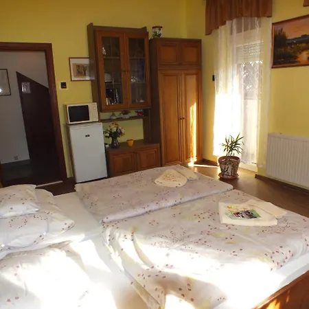 بيت ضيافة Feherlo Vendeghaz & Restaurant 4*