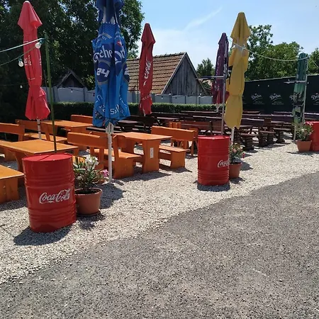 Feherlo Vendeghaz & Restaurant Gæstehus 4*