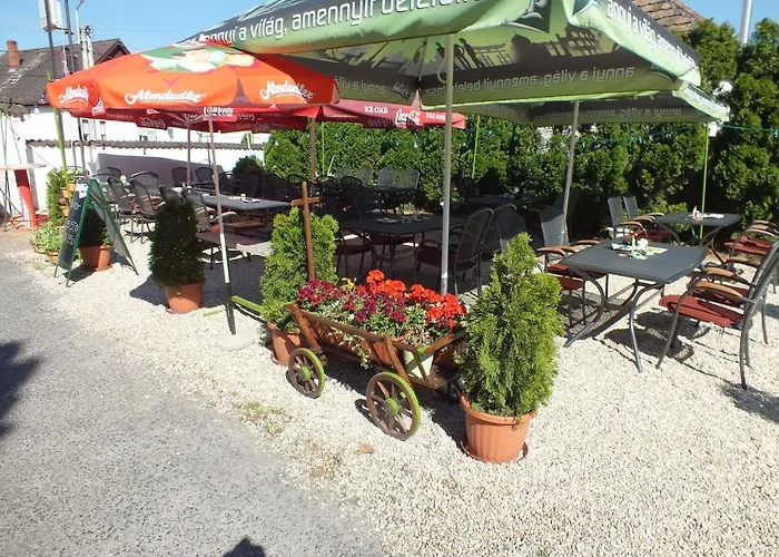 Feherlo Vendeghaz & Restaurant Bük